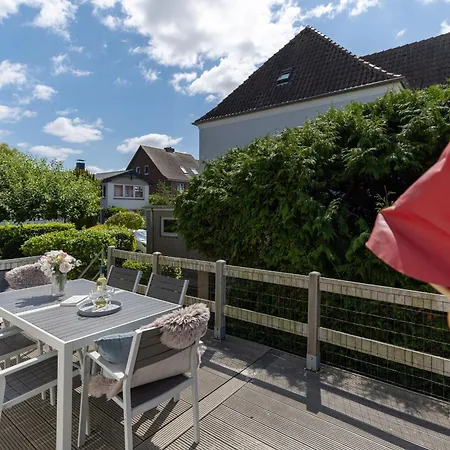 Semesterbostad Strandhaus *
